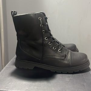 Woman’s Arizona combat boots
